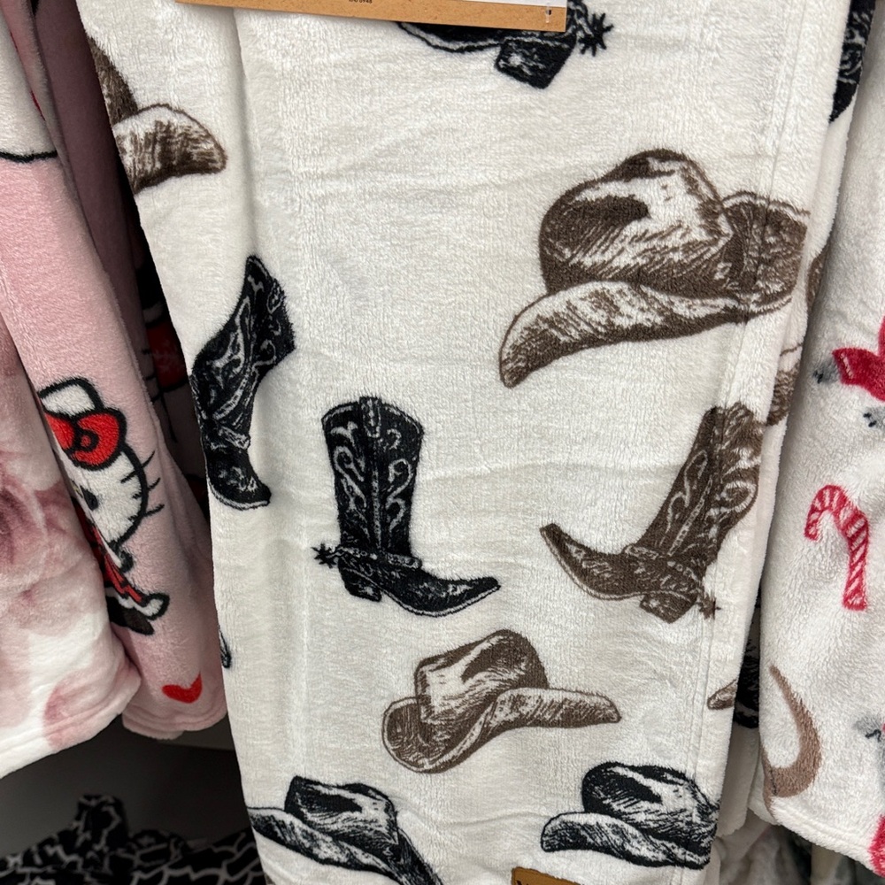 Western Themed Twin Blanket with Cowboy Print